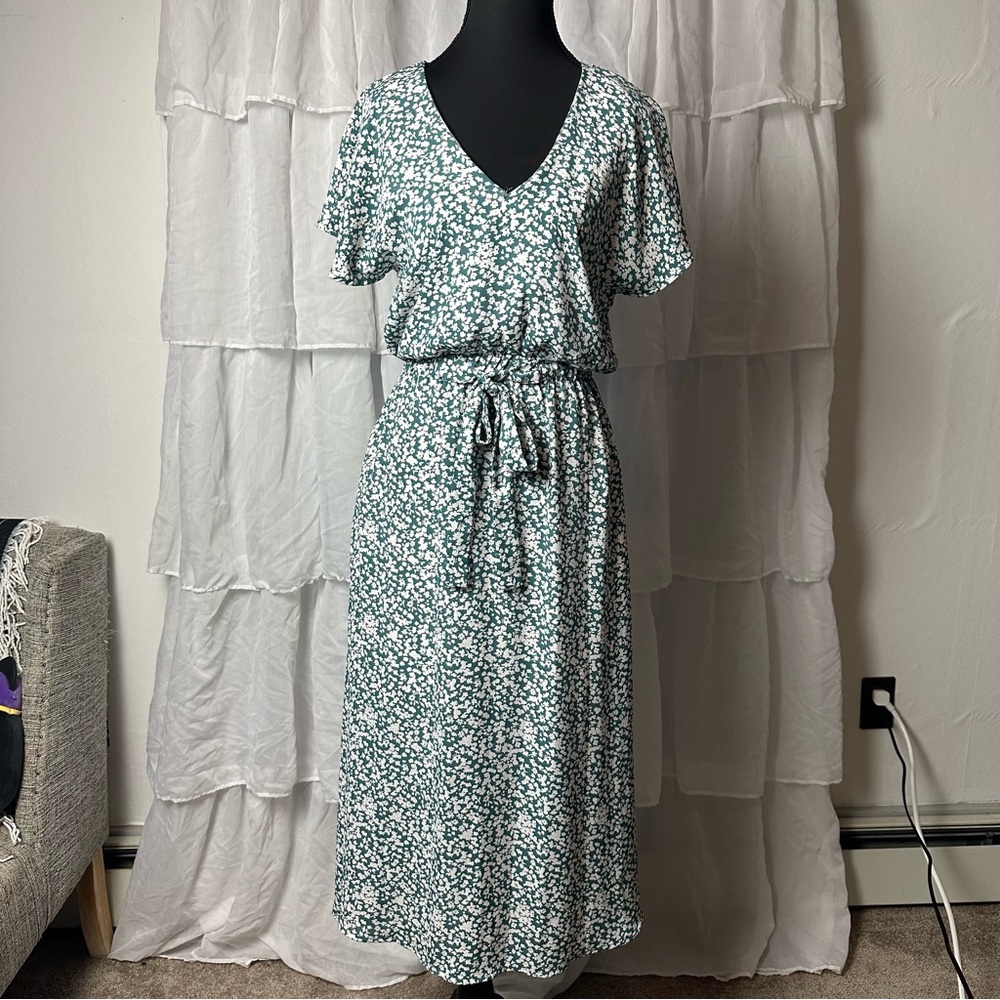 Sienna Sky Green Floral Midi Dress
